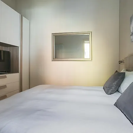 Rizzoli-suites
